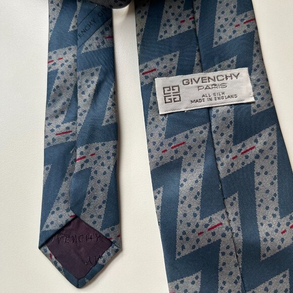 90s Givenchy silk tie - Picture 4 of 4